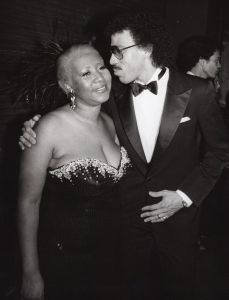 Aretha Franklin and Lionel Richie 1983, Los Angeles.jpg